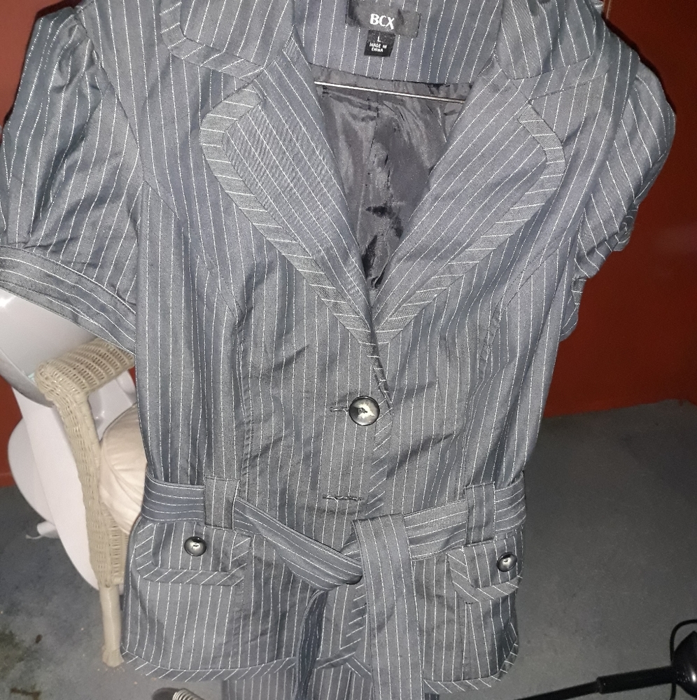 Suit - Picture 4 of 4